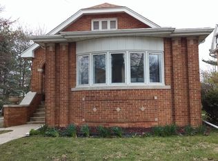 329 S 1st Ave, Canton, IL 61520