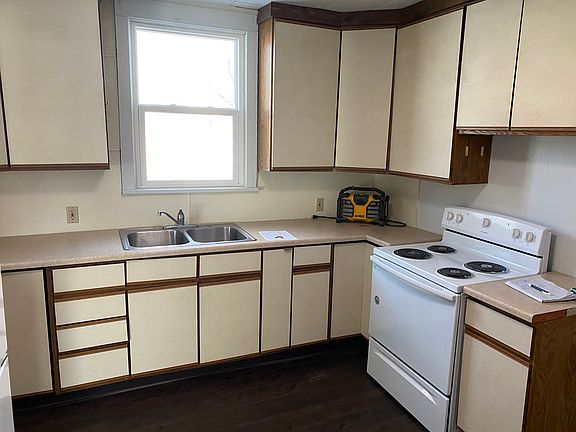4th image of 2515 Tremont St #2515