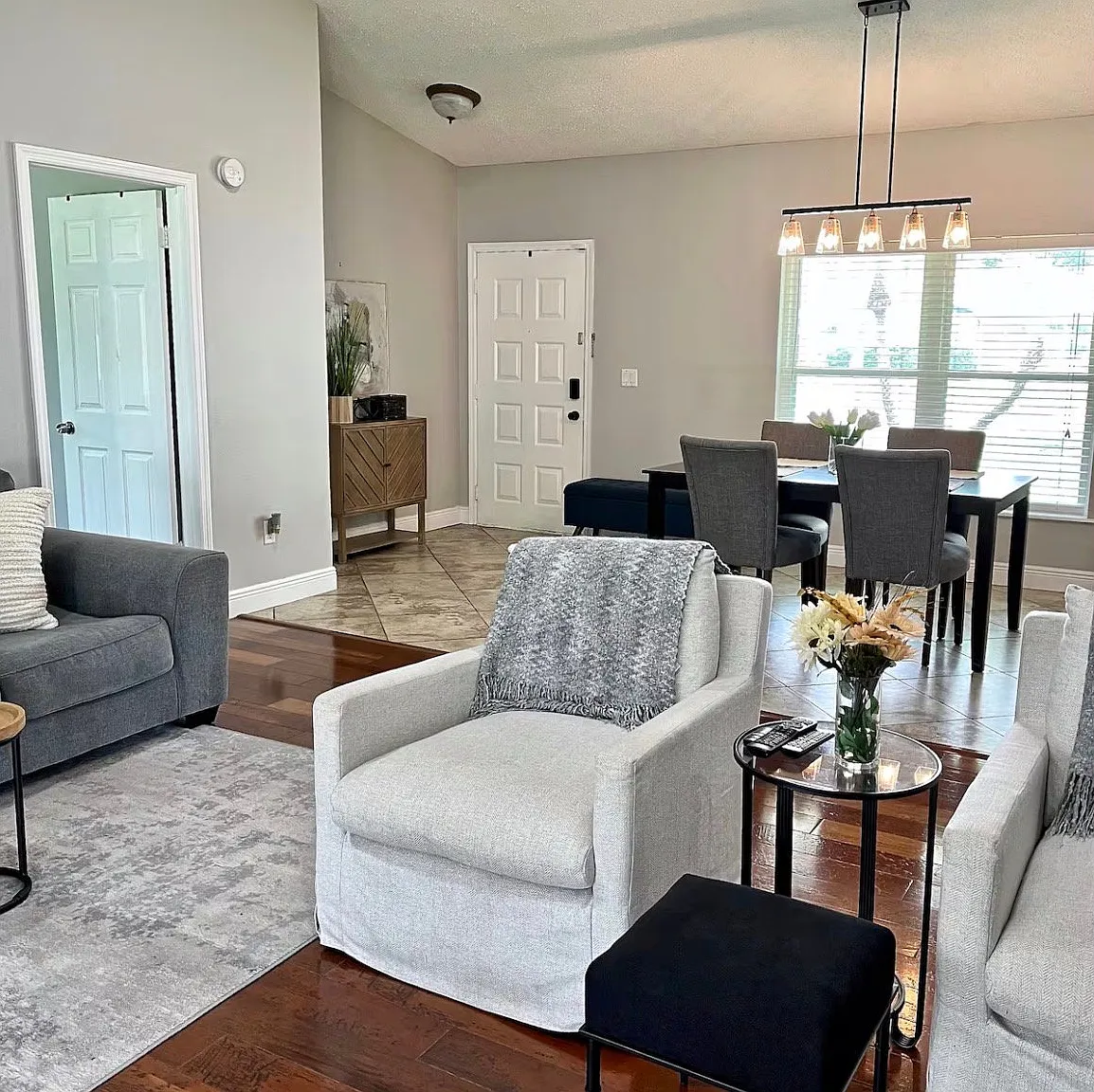 3 Bedroom 2 Bath Single Family Home on Quiet Street — Photo 3