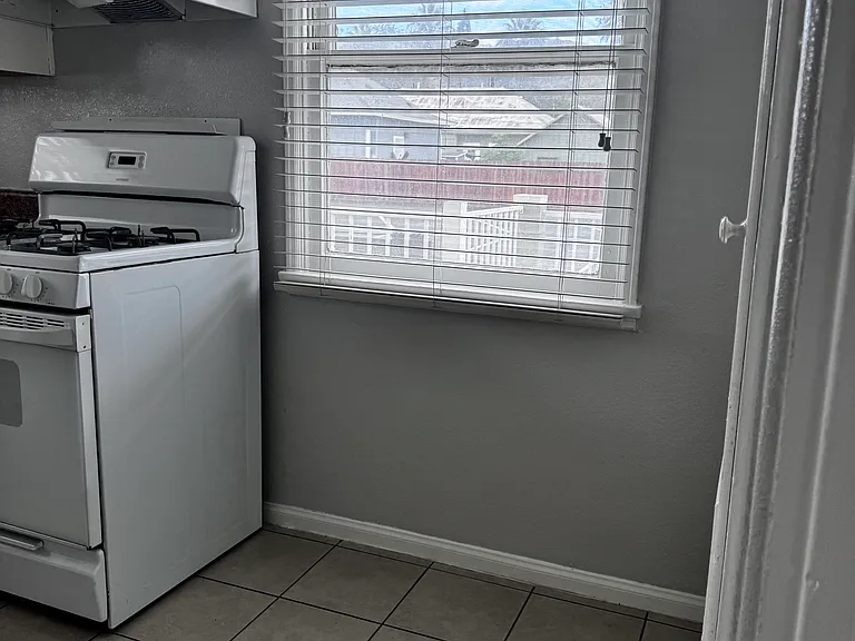 3961 Brockton Ave #4 — Photo 8