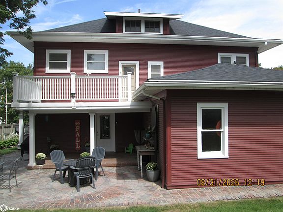 3rd image of 409 E 7th St