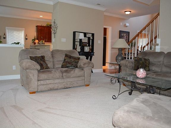 5th image of 7043 Wyndham Pointe Ln