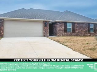 924 Rachel St, Gentry, AR 72734