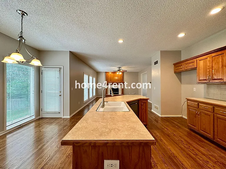17825 W 160th St — Photo 22