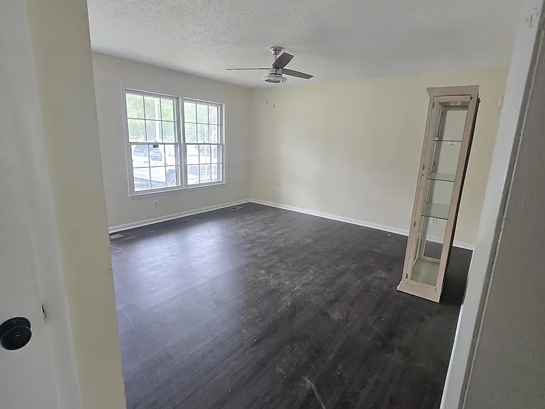 703 Zircon Ct — Photo 20