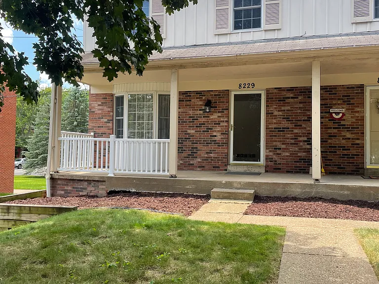8229 Elaine Dr — Photo 2