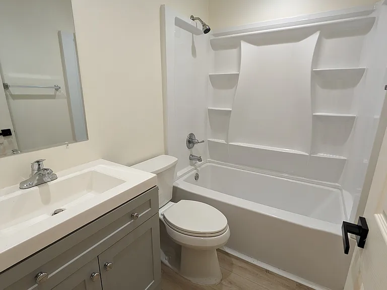 200 E Phillips St #202 — Photo 12