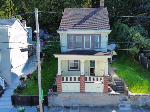 26 W Savory St, Pottsville, PA 17901