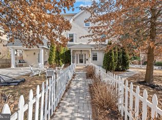 517 Merwyn Rd, Narberth, PA 19072