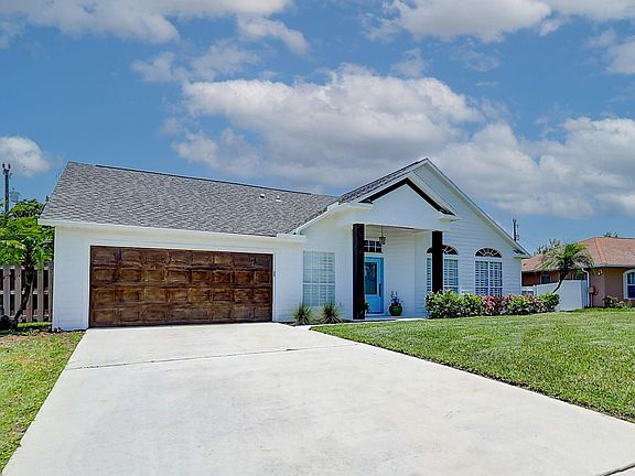 2nd image of 551 SW Columbus Drive