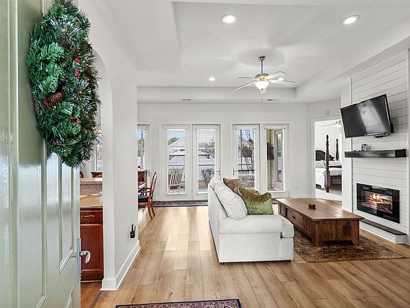 5th image of 177 Northside Dr.