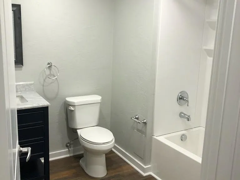 136 S Pennsylvania Ave #204 — Photo 7