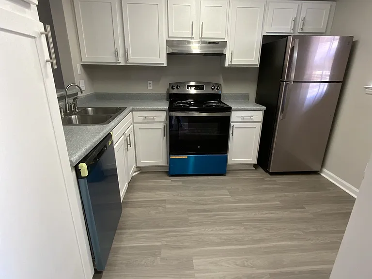 Greenbriar Apartments — Photo 4