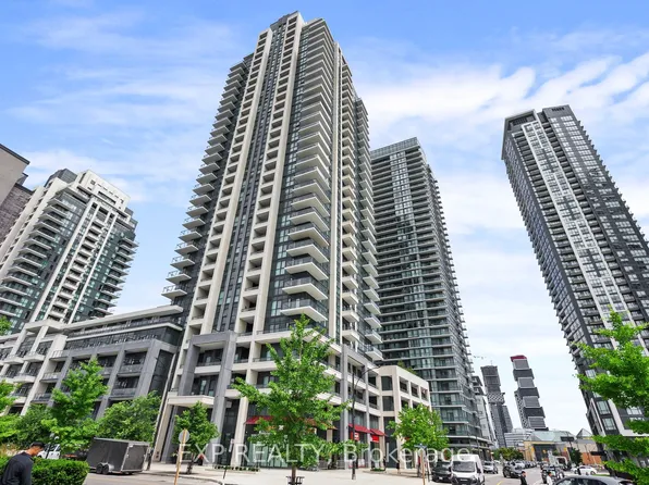 4055 Parkside Village Dr #617, Mississauga, ON L5B 0K8