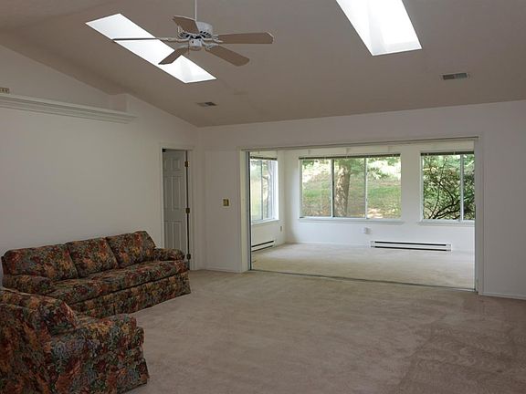 4th image of 2317 Westwind Dr