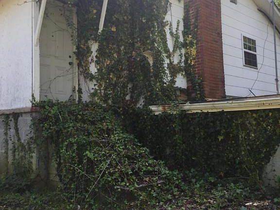 2nd image of 836 Bays Mountain Rd