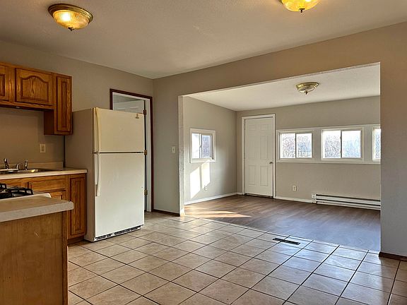 4th image of 1507 Evans Ave