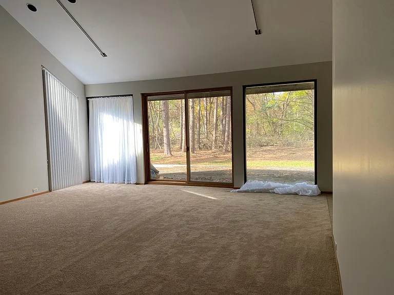 7S560 Donwood Dr E — Photo 13