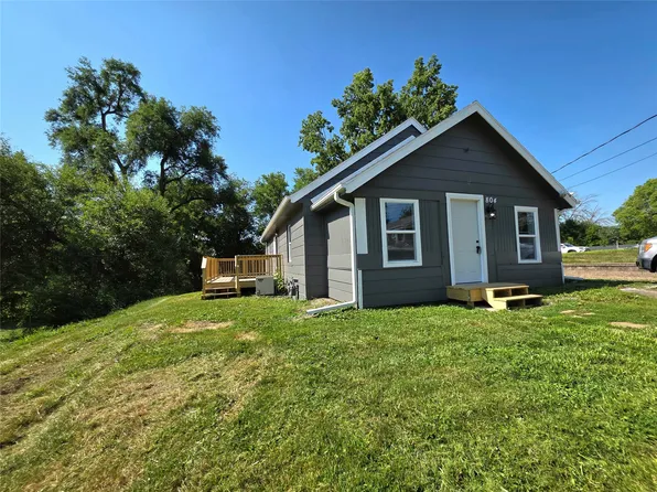 804 Philip St, Des Moines, IA 50315