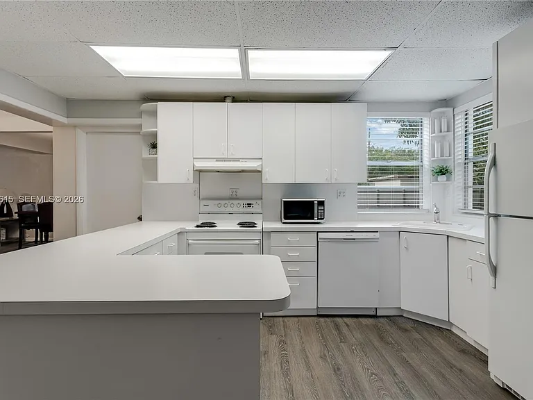 6531 SW 57th Pl — Photo 17