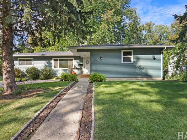 4604 Sussex Dr, McHenry, IL 60050