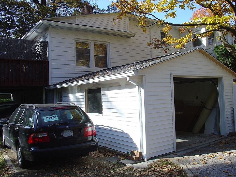 2nd image of 471 Wood St