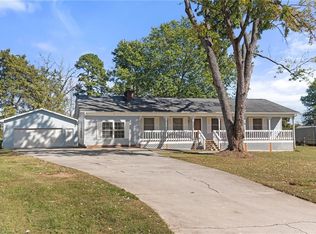 6644 Meadow Dr, Trinity, NC 27370