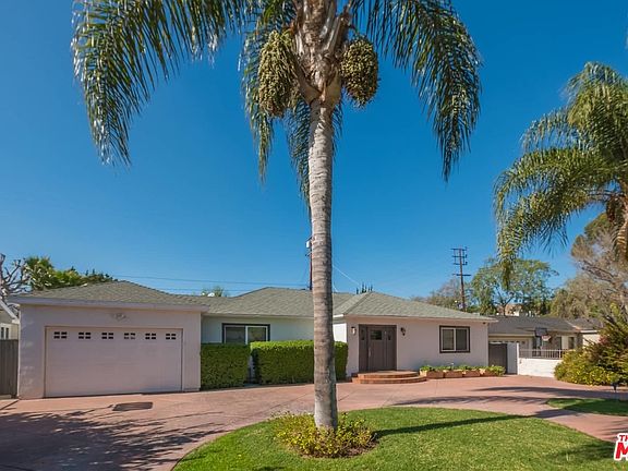 2nd image of 5181 Gaviota Ave