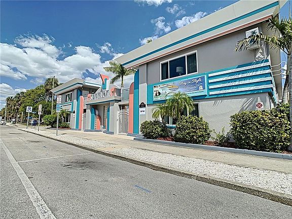 4th image of 603 Mandalay Ave #211