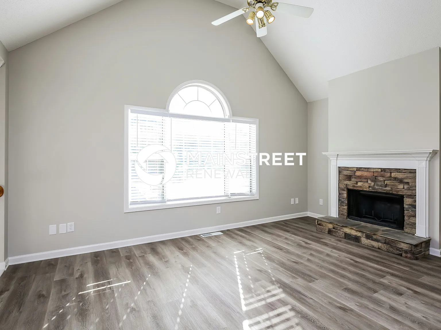 150 Vaughn Spur Ne — Photo 2