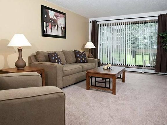 5th image of 1322 Alton St APT 213