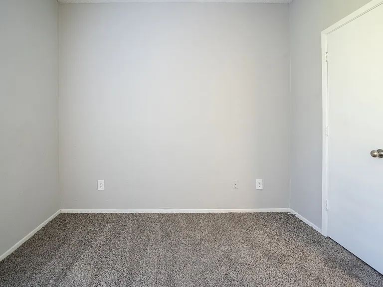 Ronan Apartment Homes — Photo 57