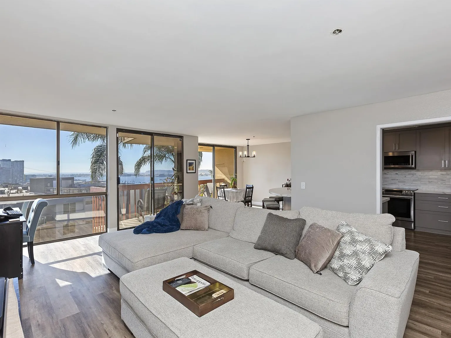 2 bed, 1275 sqft, $4,000 — Photo 3