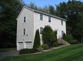 387 Pease Rd, East Longmeadow, MA 01028