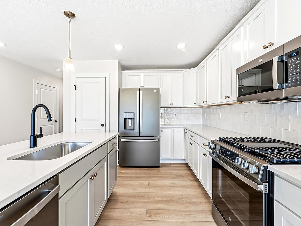 1st image of 912 Indiana Ave #13