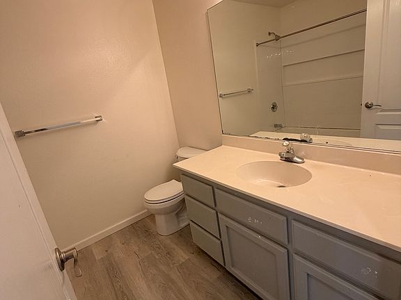 4th image of 2698 La Canada Ct