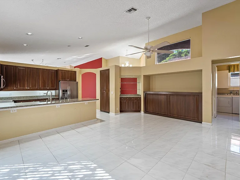 10860 Fairmont Village Dr — Photo 12