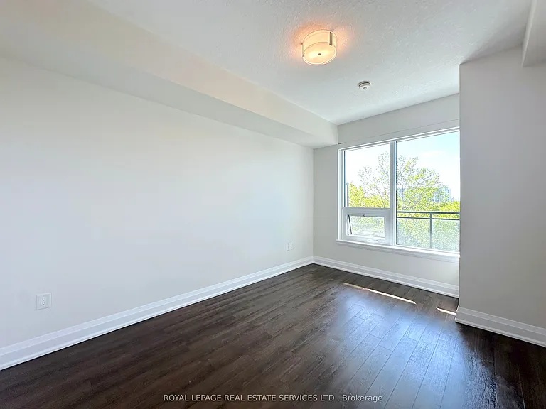 2333 Taunton Rd #209 — Photo 12
