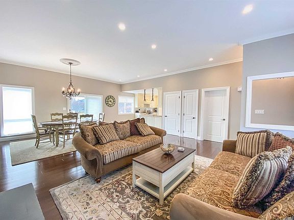 5th image of 80 Wild Cherry Way