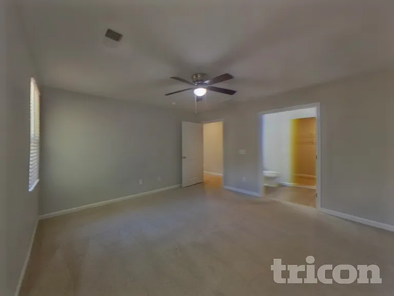 137 Portchester Ln — Photo 6