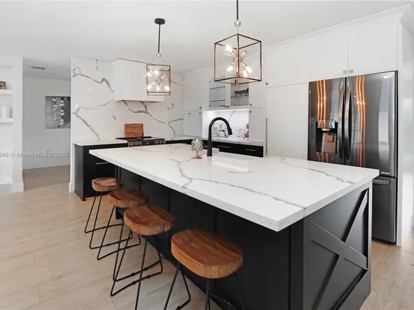 9627 SW 18th Ter, Miami, FL 33165