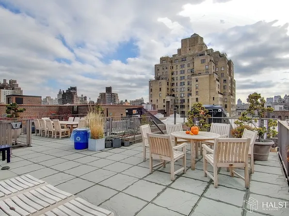 223 West 10th Street image 1 of 6