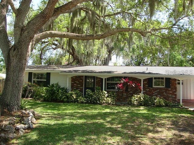 1st image of 6631 Glades Way