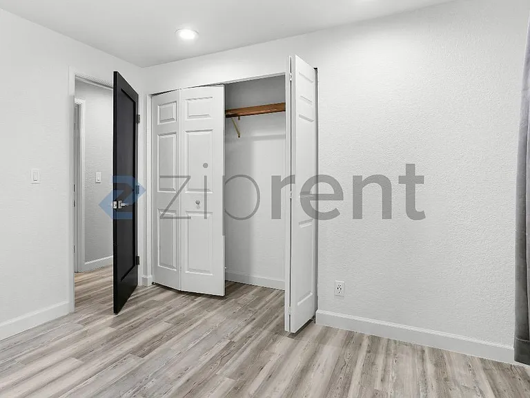 5712 96th St SW — Photo 17
