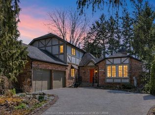 767 Roseland Dr S, Windsor, ON