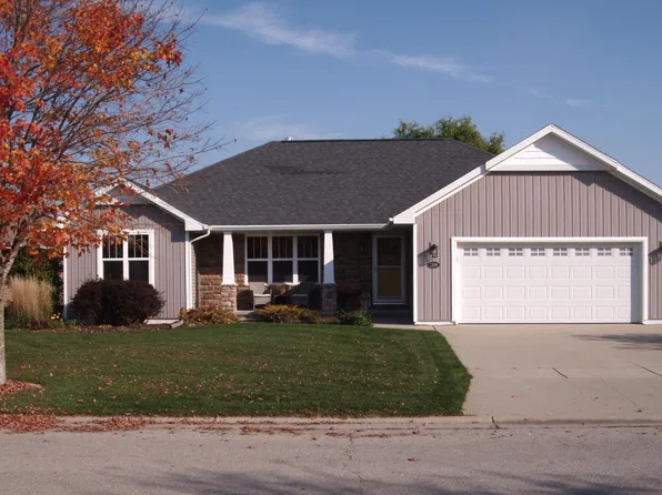 1386 Lear Ln, De Pere, WI 54115