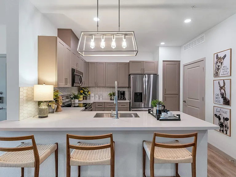 Weylyn Luxury Apartments — Photo 31