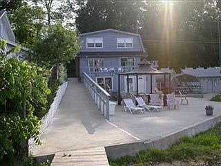 2nd image of 106 E Gull Lake Dr