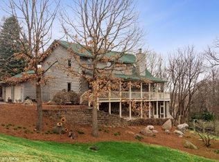 304 White Tail Ln, Ingleside, IL 60041