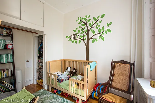 Rented by Garfield Realty  | media 24